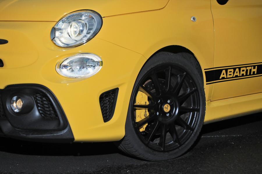 Детали экстерьера Abarth 595 Competizione (312) 2016 года  (фото 34 из 73)